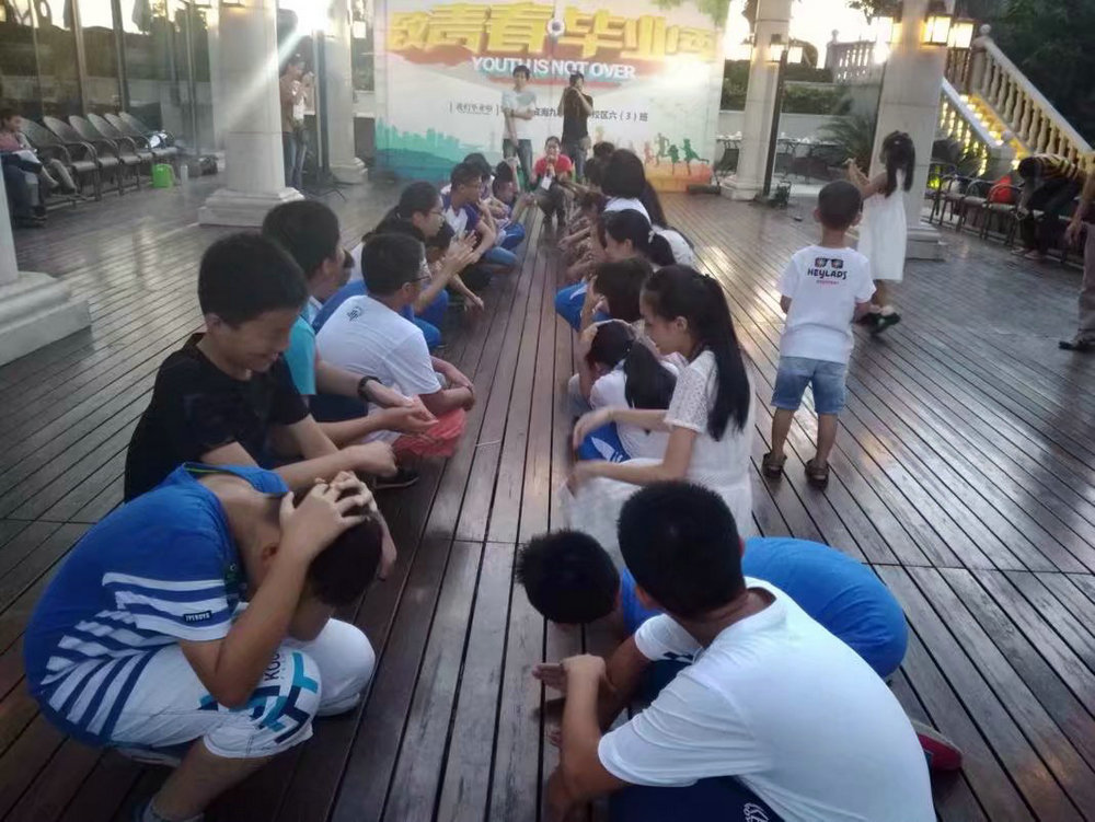 小学班级毕业典礼6.jpg